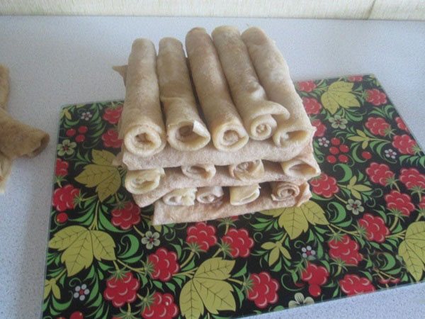 Поделки из блинов на Масленицу своими руками: чучело, кукла, различные фигурки и украшения для масленичного стола