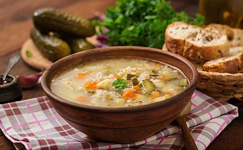 Рассольник в миске