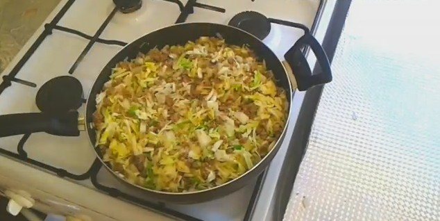Пироги с мясом из дрожжевого теста в духовке — получаются мягкие, как пух