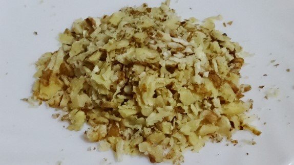 С орехами и черносливом. 6 рецептов полезных салатов из свеклы