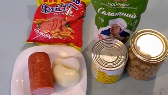 Салат с консервированной фасолью. 11 очень вкусных рецептов