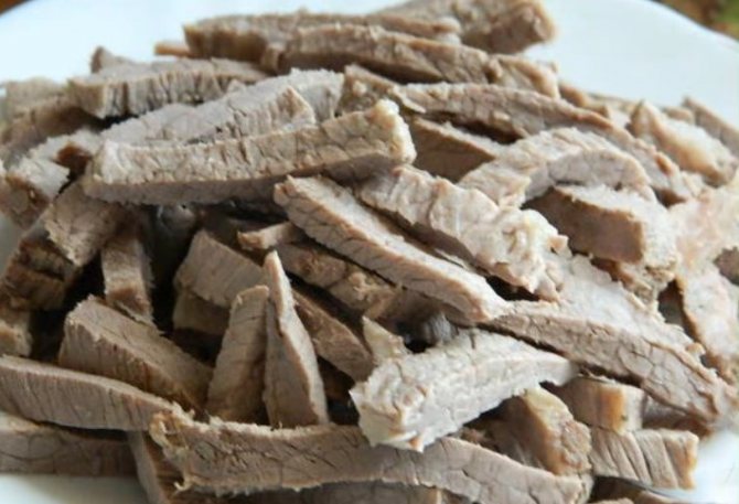 Салат с консервированной фасолью. 11 очень вкусных рецептов