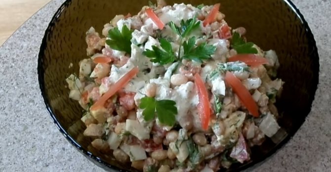 Салат с консервированной фасолью. 11 очень вкусных рецептов