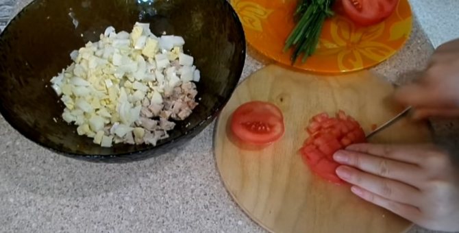 Салат с консервированной фасолью. 11 очень вкусных рецептов
