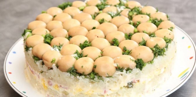 салат с консервированными шампиньонами