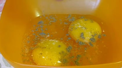 салат-с-крабовыми-палочками-и-блинами-шаг-4