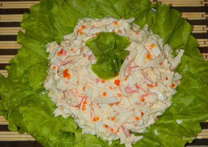 Салат с кальмарами — 12 самых вкусных и простых рецептов