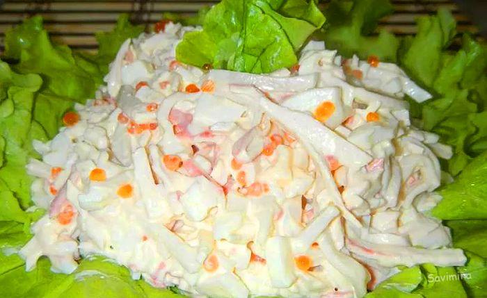 Салат с кальмарами — 12 самых вкусных и простых рецептов