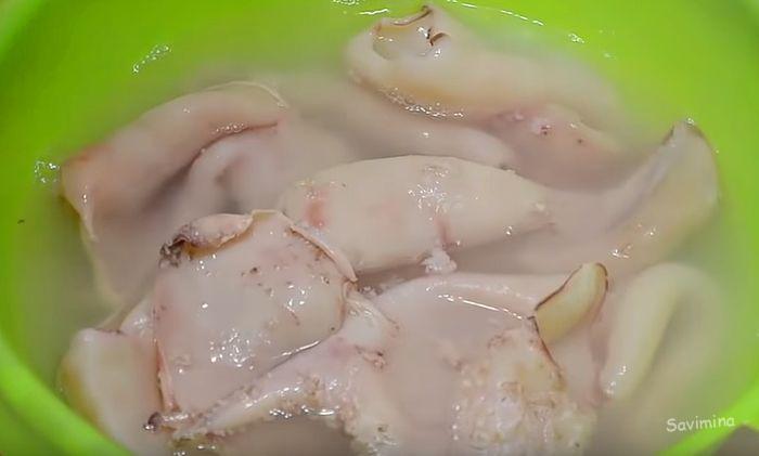 Салат с кальмарами — 12 самых вкусных и простых рецептов