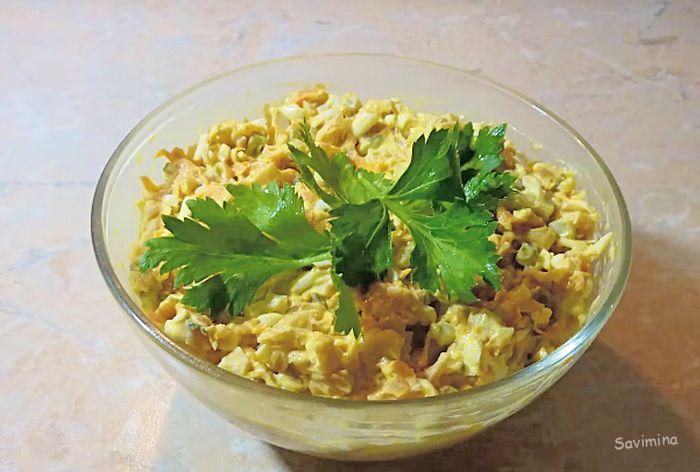 Салат с кальмарами — 12 самых вкусных и простых рецептов