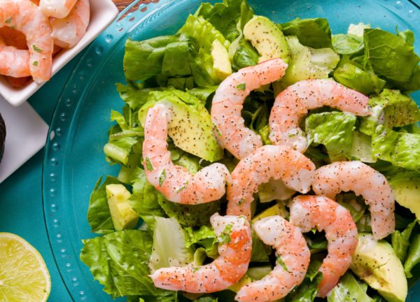 Салат с креветками – 6 очень вкусных простых рецептов