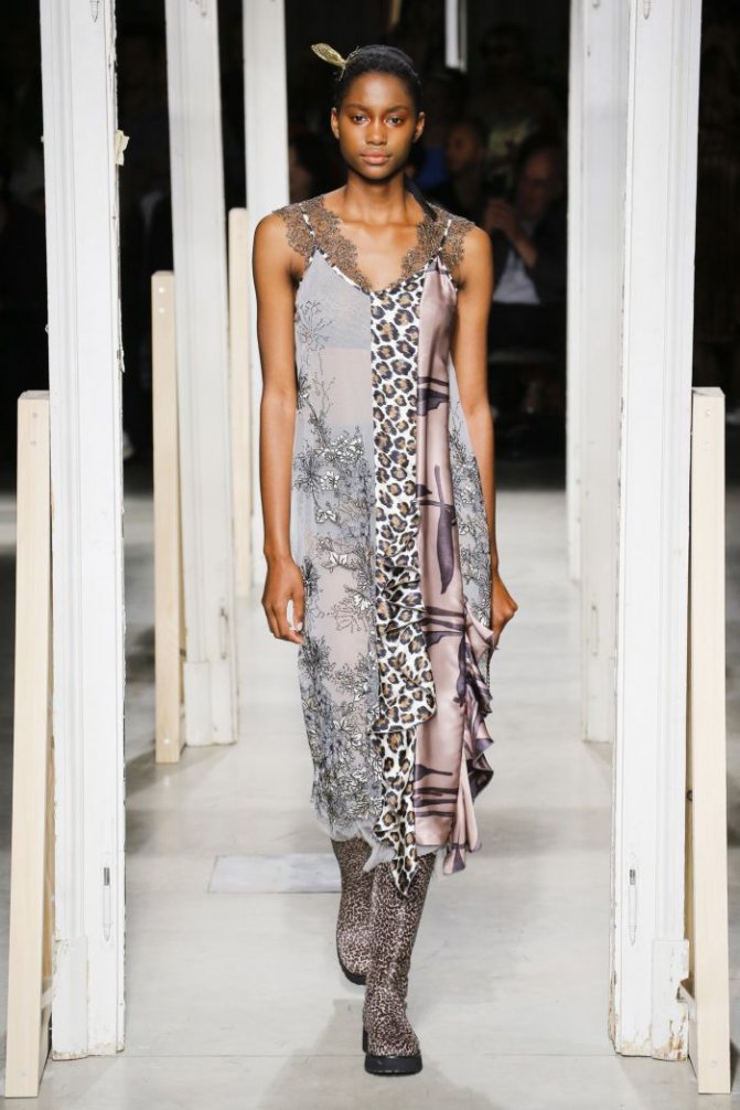 Серо-розовое платье Antonio Marras