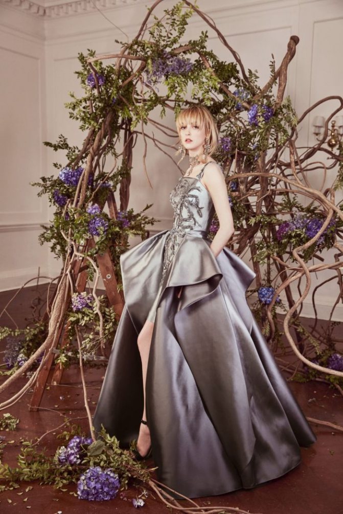 Серое свадебное платье Marchesa