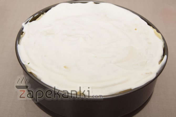 смазываем сметаной