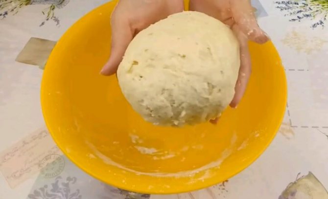 Вкусные булочки на сметане: особенности приготовления, рецепты и отзывы