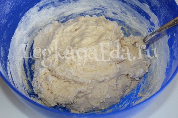 Тесто для пиццы — 10 простых и вкусных рецептов в домашних условиях