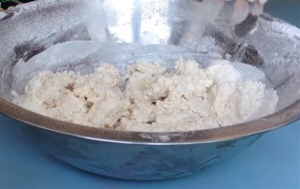 Тесто для пиццы — 10 простых и вкусных рецептов в домашних условиях
