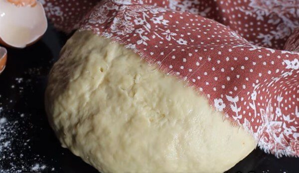 Тесто для пиццы — 10 простых и вкусных рецептов в домашних условиях