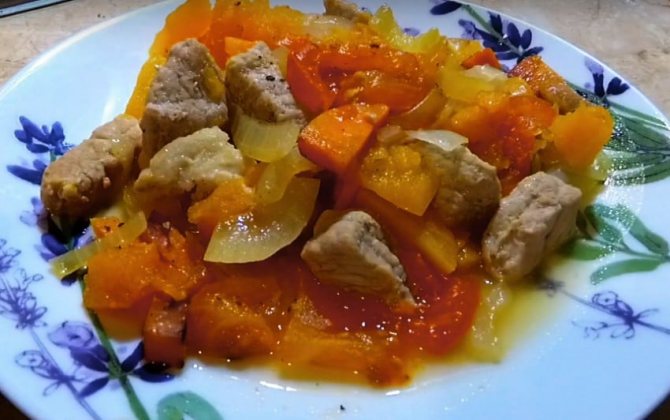 Как быстро и легко разрезать тыкву, если она жесткая