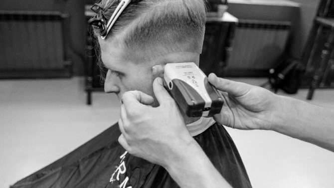UNDERCUT (АНДЕРКАТ) — МУЖСКАЯ СТРИЖКА
