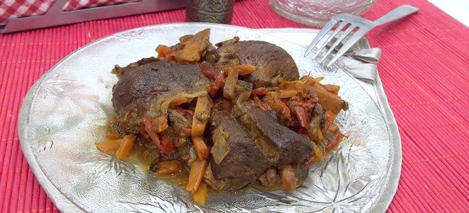 Утка в утятнице в духовке: особенности приготовления, лучшие рецепты и отзывы