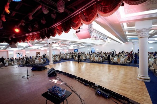 В банкетном зале Triumph Event Hall состоялся благотворительный бал,