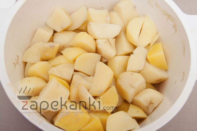 варим картофель