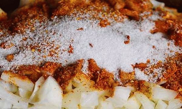 Рассыпчатый плов из свинины три рецепта на плите, в мультиварке и в казане на открытом огне