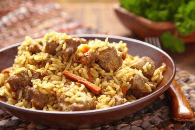 Рассыпчатый плов из свинины три рецепта на плите, в мультиварке и в казане на открытом огне