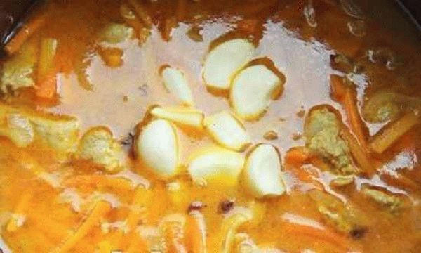 Рассыпчатый плов из свинины три рецепта на плите, в мультиварке и в казане на открытом огне