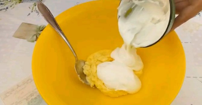 Вкусные булочки на сметане: особенности приготовления, рецепты и отзывы