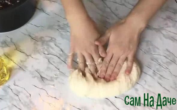 вымесите тесто руками