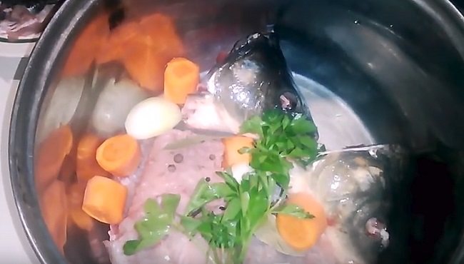 Заливное (холодец) из рыбы: 9 простых и вкусных рецептов заливной рыбы