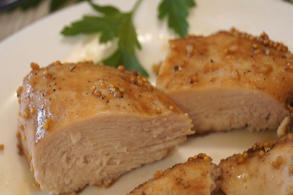 запеченна голень индейки кусочками